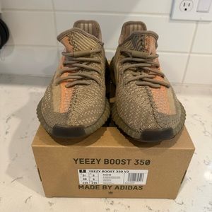 SOLD 🌟 Yeezy Boost 350 V2